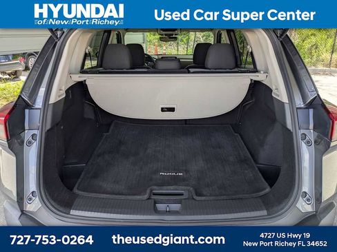 Used 2022 Nissan Rogue SV AWD/4WD image 12