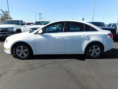 Used 2016 Chevrolet Cruze LT image 4