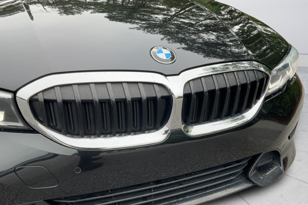 Used 2022 BMW 330i Sedan w/ Driving Assistance Package RWD image 28