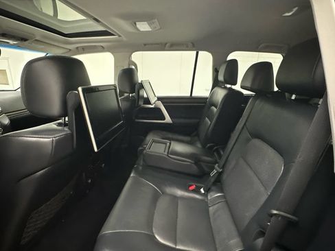 Used 2017 Toyota Land Cruiser AWD/4WD image 10