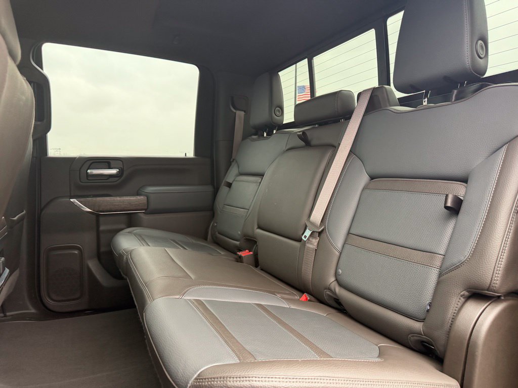 Used 2022 GMC Sierra 2500 Denali w/ Denali Black Diamond Edition AWD/4WD image 25