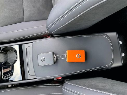 Used 2023 Volvo XC40 Recharge Plus w/ Protection Package Premier image 14