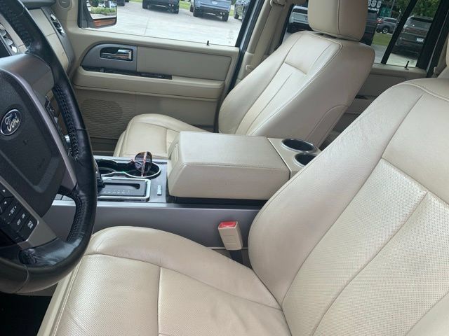 Used 2015 Ford Expedition Limited w/ Equipment Group 301A RWD image 9