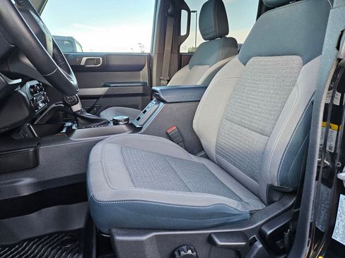 Used 2022 Ford Bronco Outer Banks AWD/4WD image 17