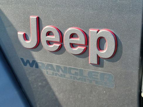 Used 2019 Jeep Wrangler Unlimited Rubicon AWD/4WD image 35
