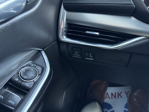 Used 2020 Cadillac XT4 Premium Luxury image 36