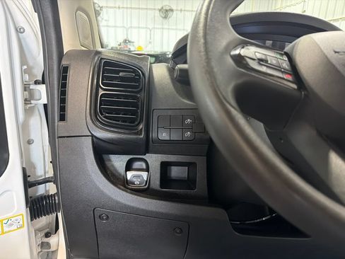 Used 2025 RAM ProMaster 3500 w/ Convenience Group FWD image 13