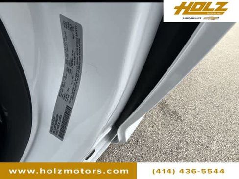 Used 2025 Chrysler Pacifica Select FWD image 32