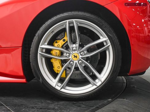 Used 2019 Ferrari 488 Spider Rosso Corsa image 33