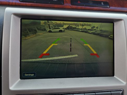 Used 2010 Ford Flex Limited FWD image 28