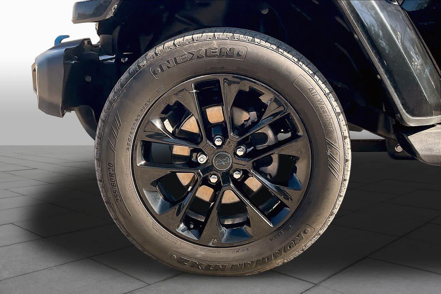 Used 2024 Jeep Wrangler Unlimited Sahara AWD/4WD image 10
