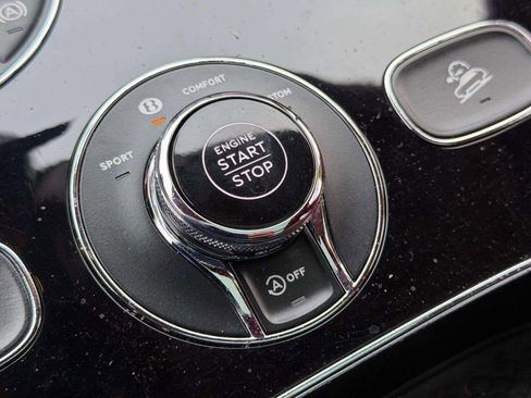Certified 2022 Bentley Bentayga image 26