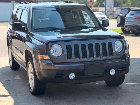 Used 2014 Jeep Patriot Sport w/ Power Value Group FWD image 2
