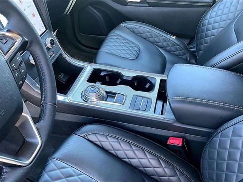 Used 2024 Ford Edge Titanium w/ Equipment Group 301A image 18