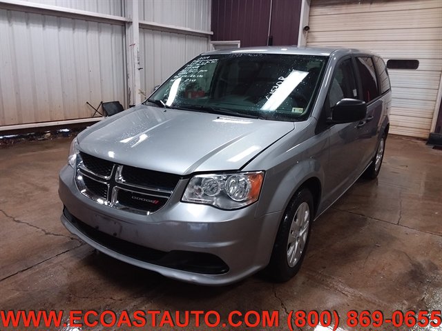 Used 2019 Dodge Grand Caravan SE FWD image 4
