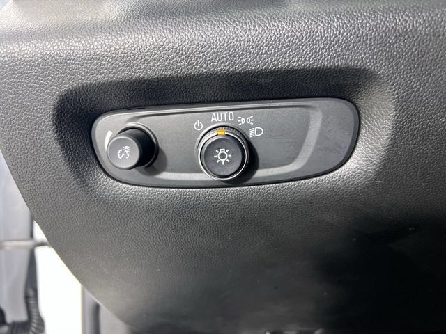 Certified 2023 Chevrolet Traverse LT w/ LT Premium Package FWD image 18