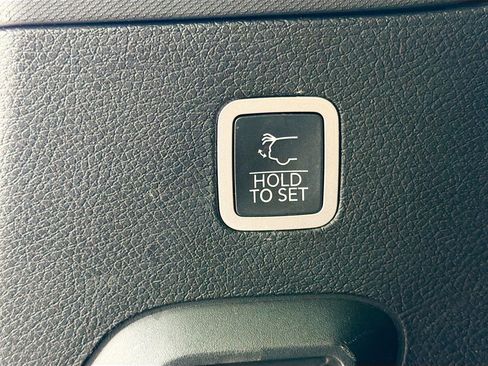 Used 2022 Jeep Grand Wagoneer Series II image 13