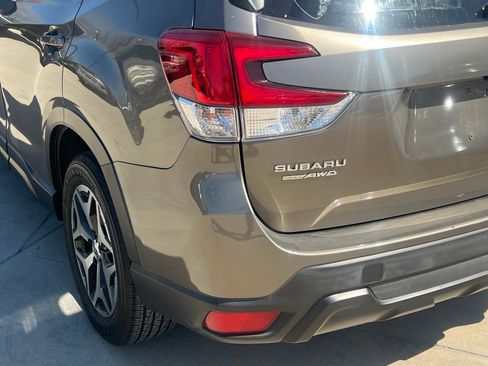 Used 2019 Subaru Forester Premium w/ All-Weather Package image 13