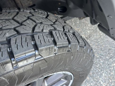 Used 2021 Jeep Gladiator Overland w/ Popular Equipment Package image 35