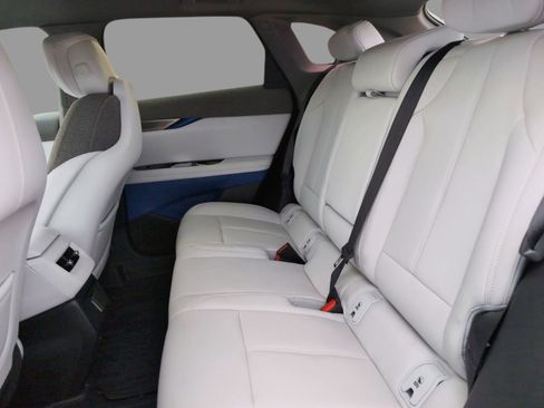 New 2025 Cadillac Optiq Sport 1 w/ LPO, Floor Liner Package image 28