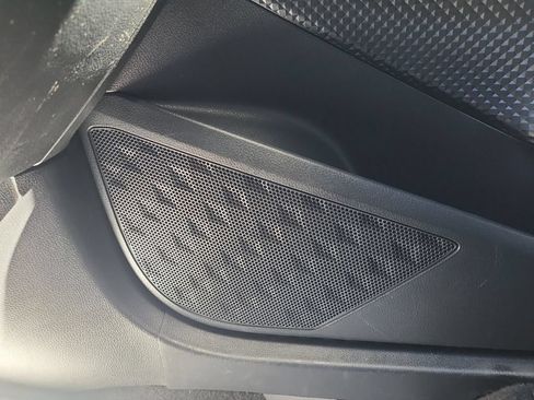 Used 2018 Toyota C-HR XLE FWD image 22