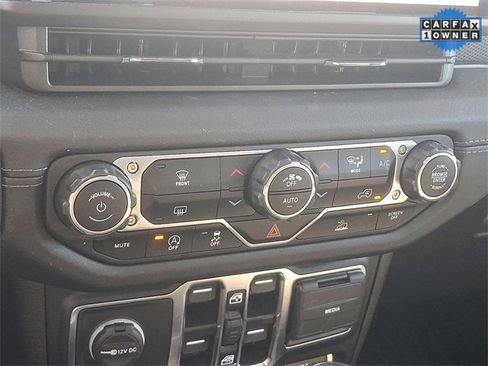 Used 2024 Jeep Gladiator Rubicon image 15