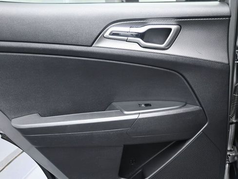 Used 2024 Kia Sportage LX image 19