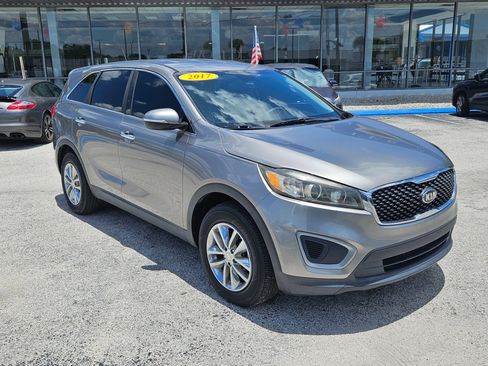 Used 2017 Kia Sorento L FWD image 21