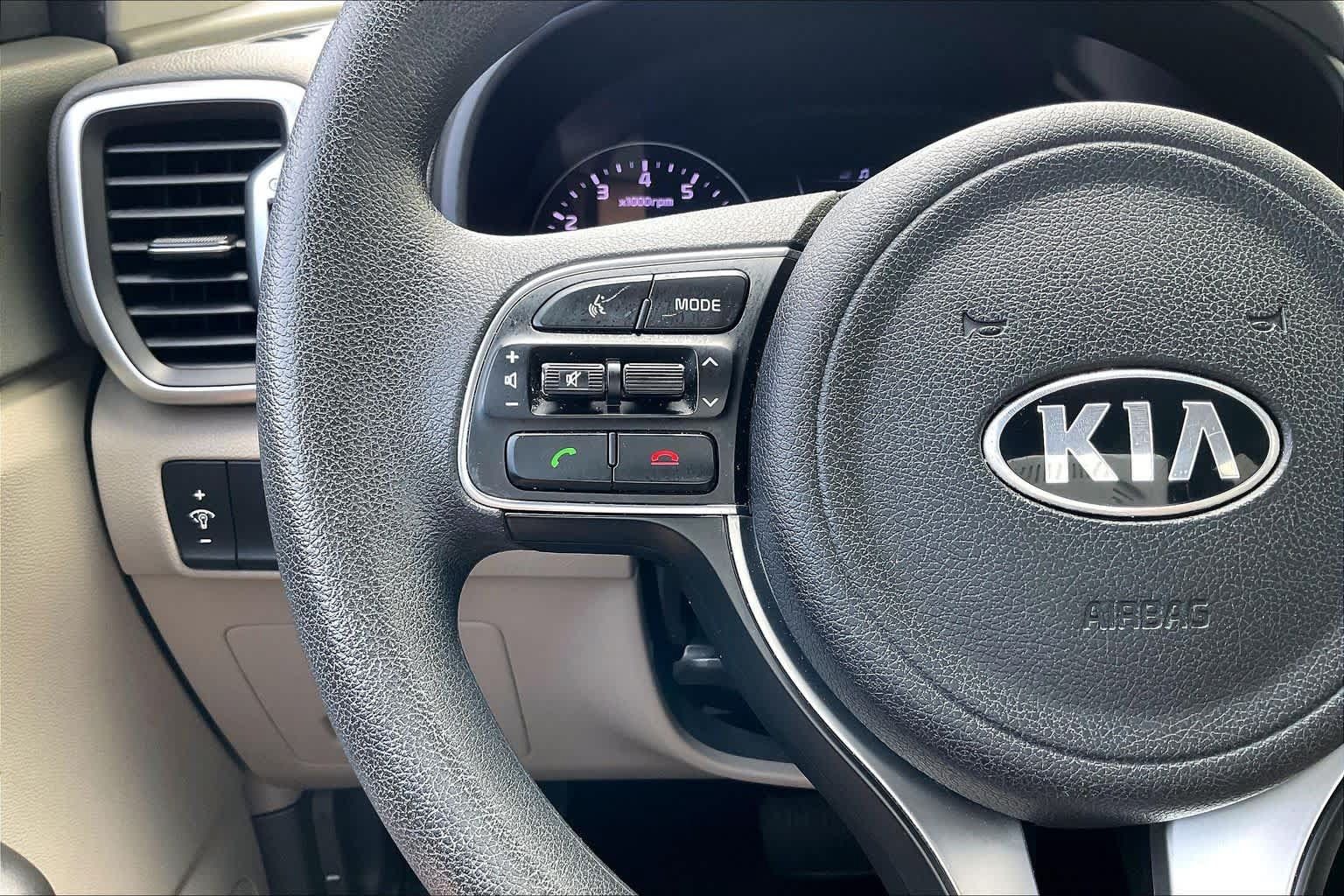 Used 2019 Kia Sportage LX w/ Option Group 017 FWD image 18