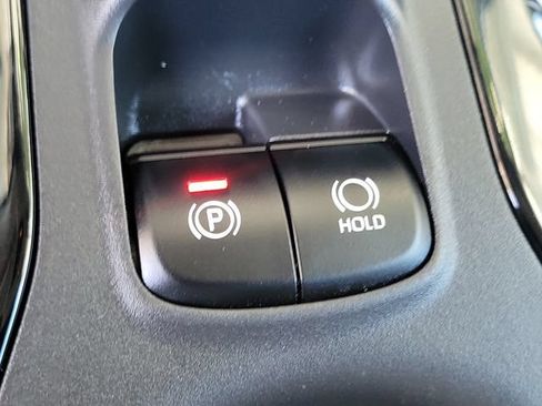 Used 2024 Toyota Corolla Cross XLE w/ Convenience Package FWD image 18