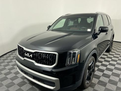 Used 2024 Kia Telluride EX w/ EX Captain's Chair Package FWD image 7