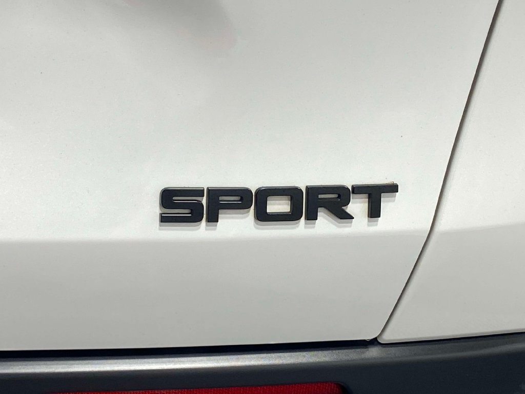 Used 2025 Honda HR-V Sport image 8