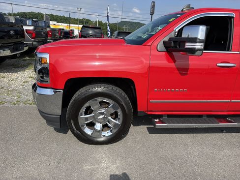 Used 2018 Chevrolet Silverado 1500 LTZ w/ Sport Package AWD/4WD image 11
