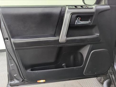 Used 2022 Toyota 4Runner SR5 Premium image 13