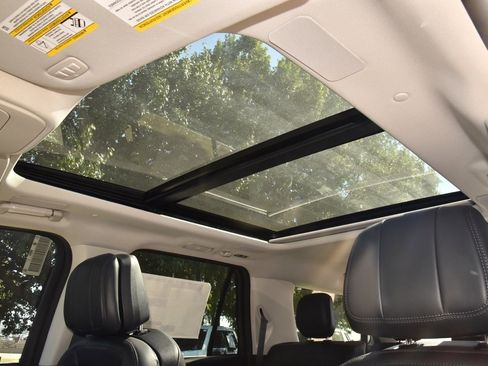 New 2025 Lincoln Navigator L Reserve image 34