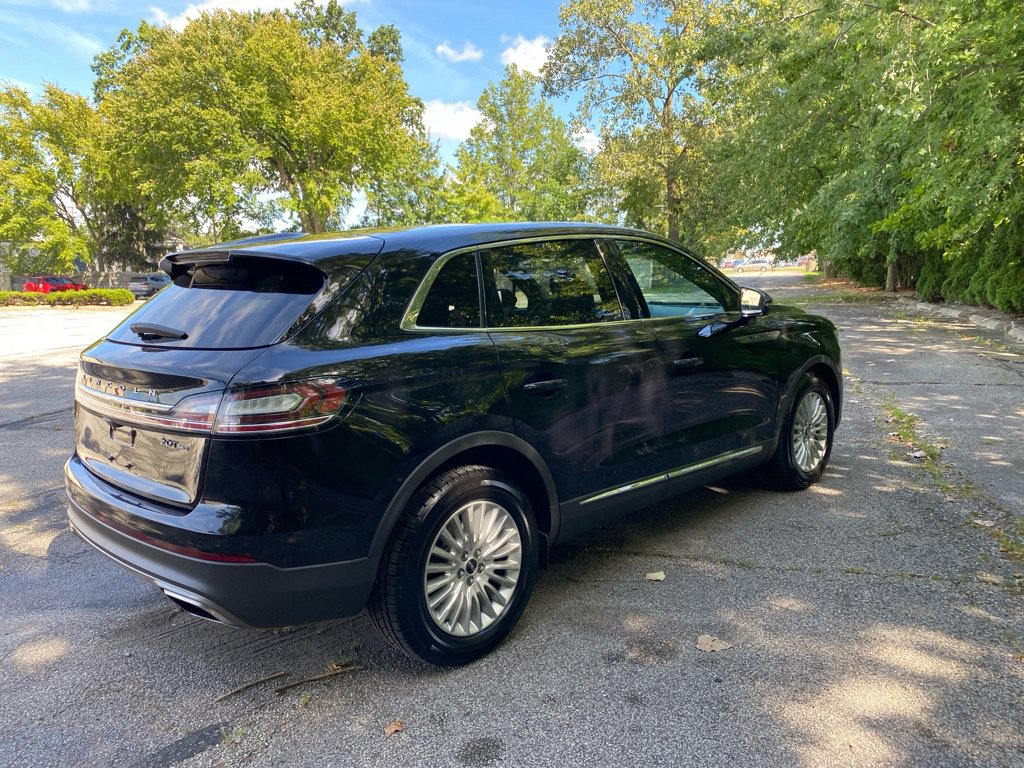 Used 2019 Lincoln Nautilus Premier AWD/4WD image 5
