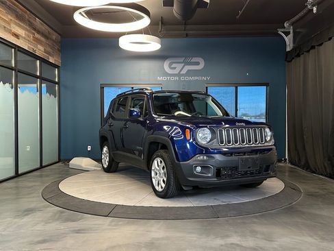 Used 2018 Jeep Renegade Latitude w/ Cold Weather Group image 1