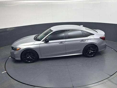 Certified 2025 Honda Civic Sport image 17