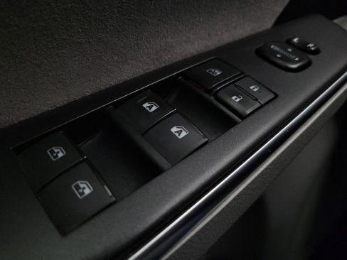 Used 2016 Toyota Camry XSE image 27