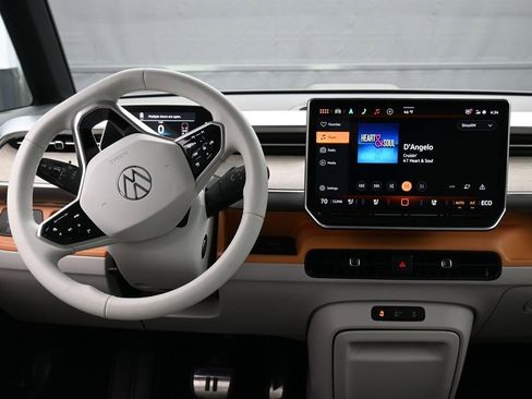 Used 2025 Volkswagen ID. Buzz 1st Edition image 11