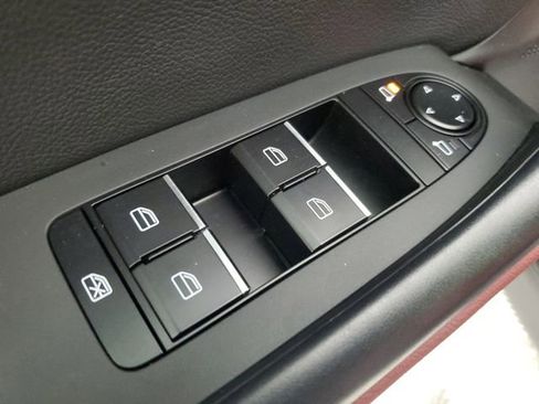 Used 2025 MAZDA CX-50 AWD 2.5 Hybrid w/ Premium Pkg image 20