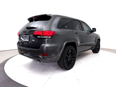 Used 2019 Jeep Grand Cherokee Altitude RWD image 13