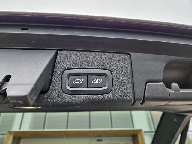 Certified 2023 Volvo XC60 T8 Ultimate w/ Protection Package AWD/4WD image 12