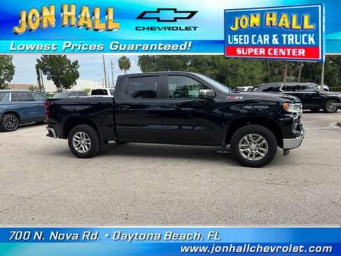Used 2024 Chevrolet Silverado 1500 LT AWD/4WD image 17