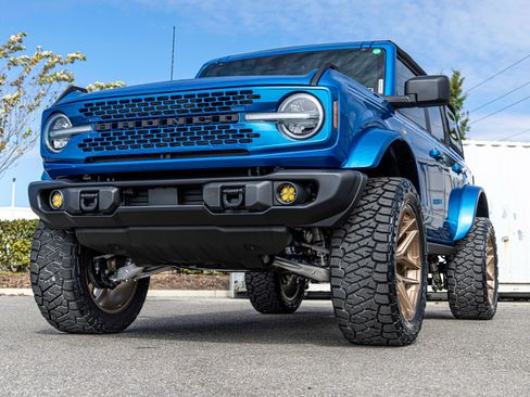 New 2025 Ford Bronco Badlands image 8