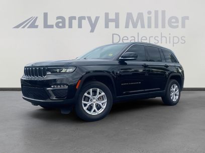 Used 2023 Jeep Grand Cherokee Limited w/ Trailer Tow Prep Group (B)