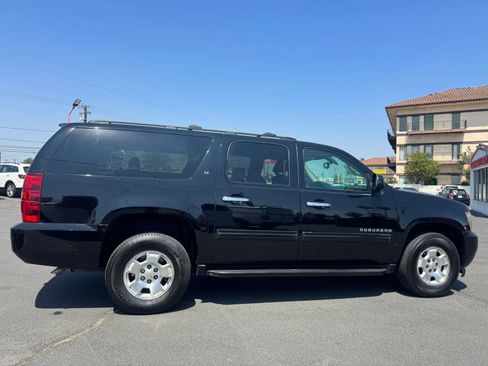 Used 2012 Chevrolet Suburban LT AWD/4WD image 9