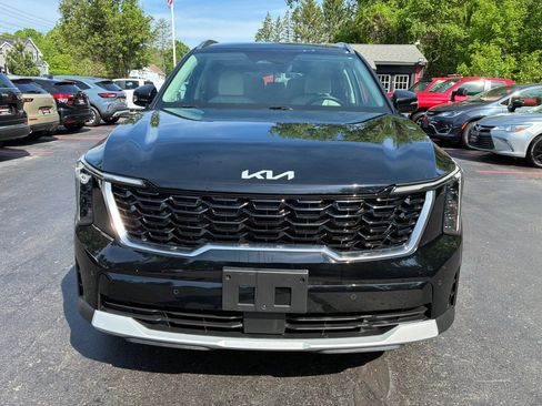 Used 2024 Kia Sorento S AWD/4WD image 3