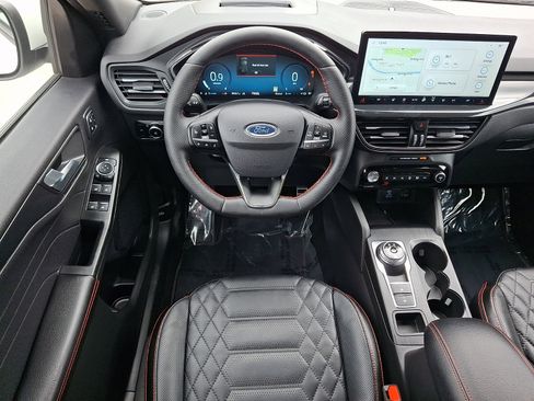 Used 2023 Ford Escape ST-Line Elite w/ Premium Technology Package image 11