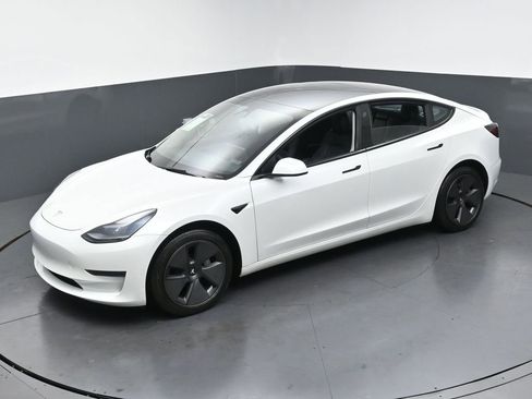 Used 2023 Tesla Model 3 Standard Range RWD image 40
